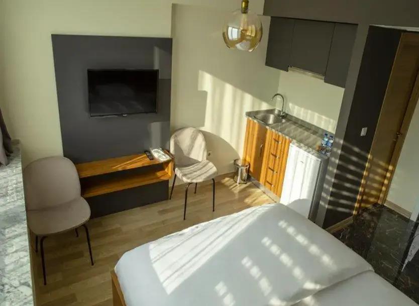 216 FB Suites 0*
