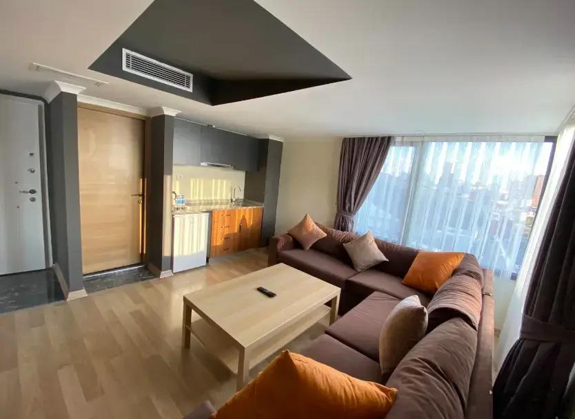 216 FB Suites 0*