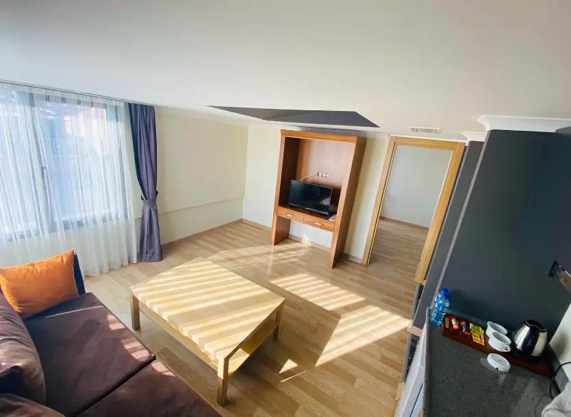 216 FB Suites 0*