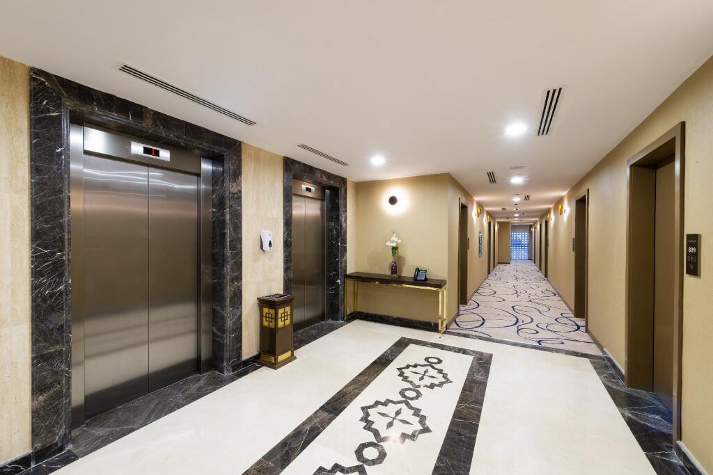 Warwick Riyadh Hotel 4*