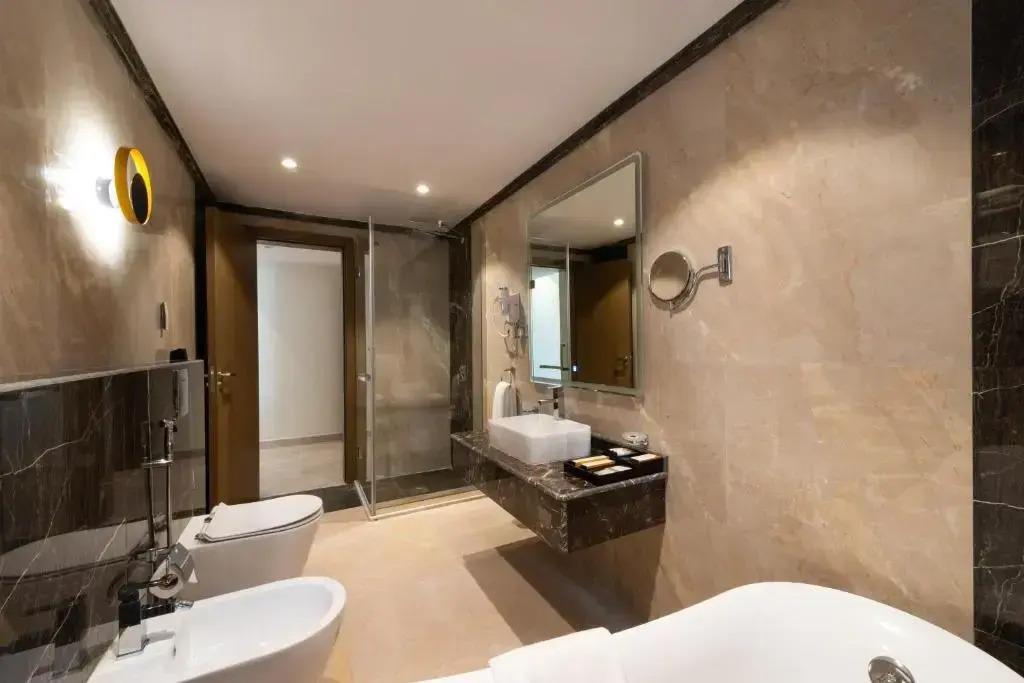 Warwick Riyadh Hotel 4*