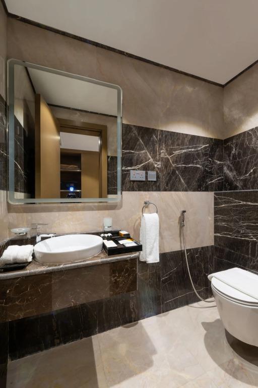 Warwick Riyadh Hotel 4*