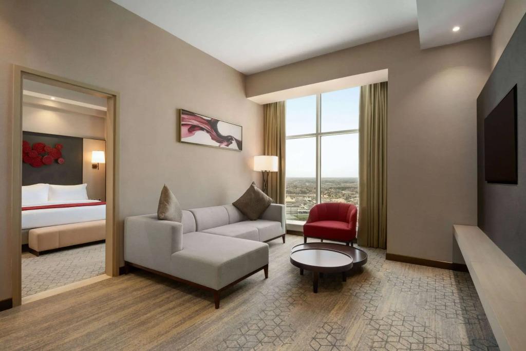 Ramada By Wyndham Riyadh King Fahd Road 4*