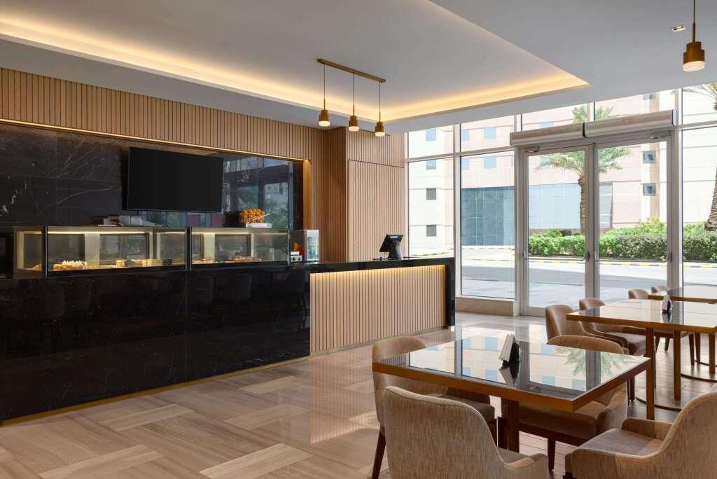 Ramada By Wyndham Riyadh King Fahd Road 4*