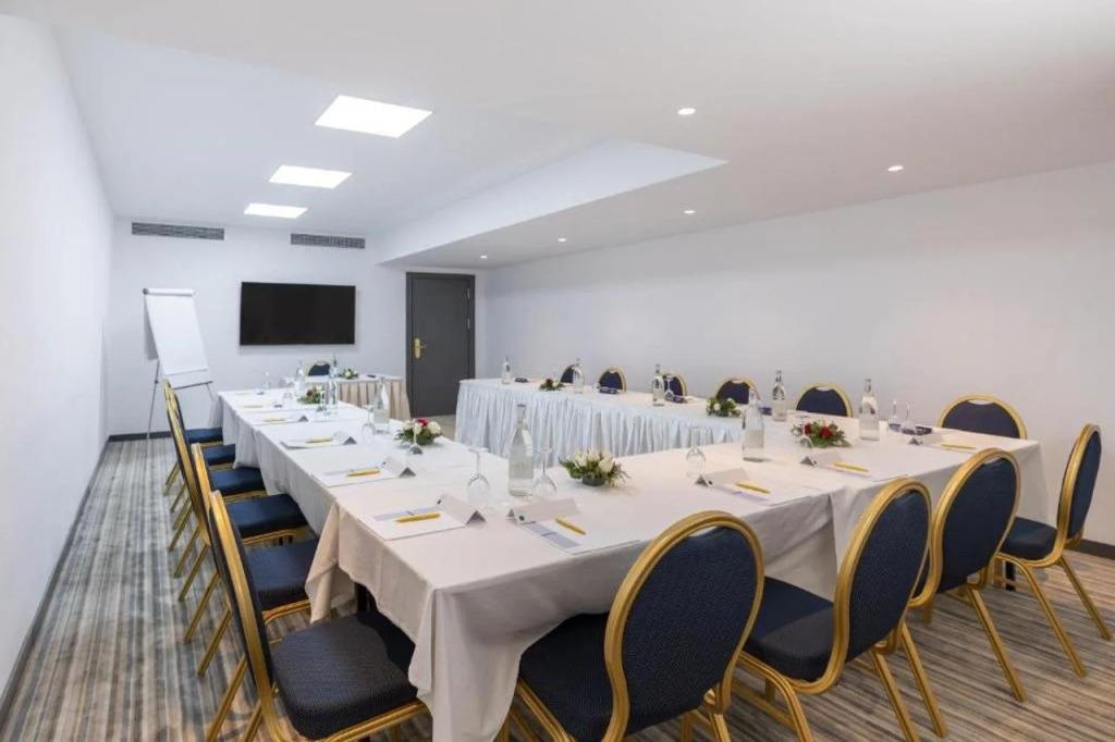 Campanile El Mechtel 4*