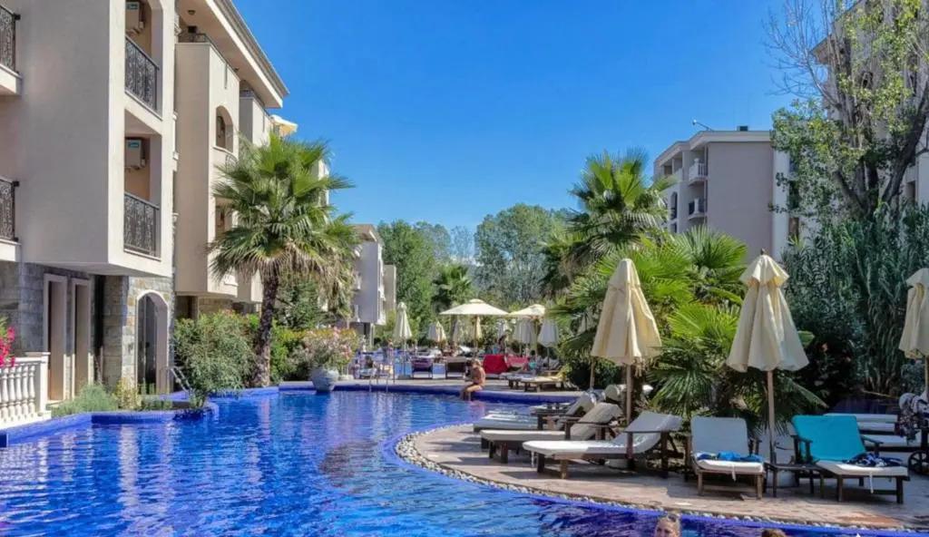 Beautiful Deluxe 2-bed Apartment in Sunny Beach 0*