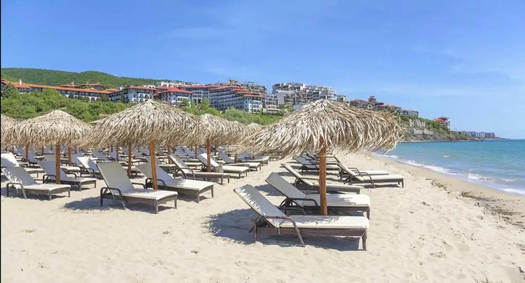 Beautiful Deluxe 2-bed Apartment in Sunny Beach 0*