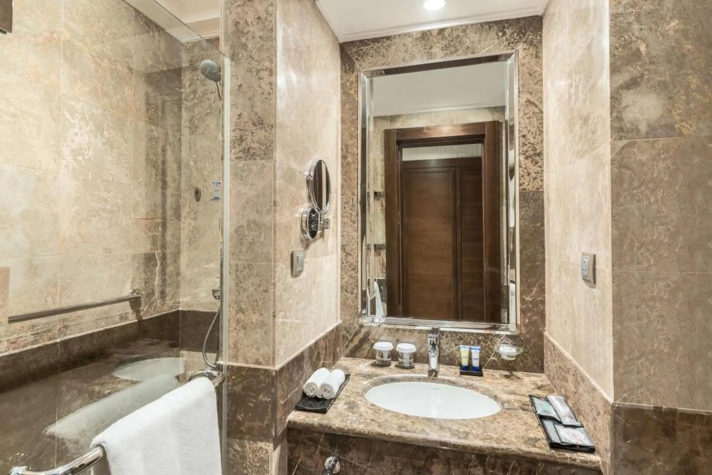 Copthorne Makkah Al Naseem 4*