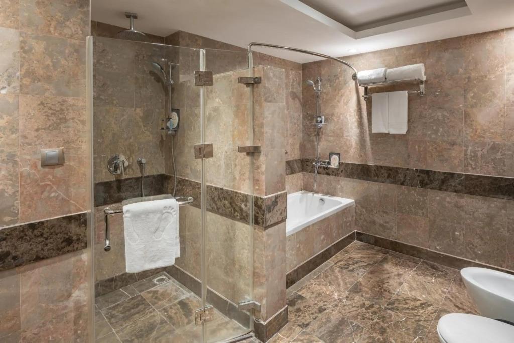 Copthorne Makkah Al Naseem 4*