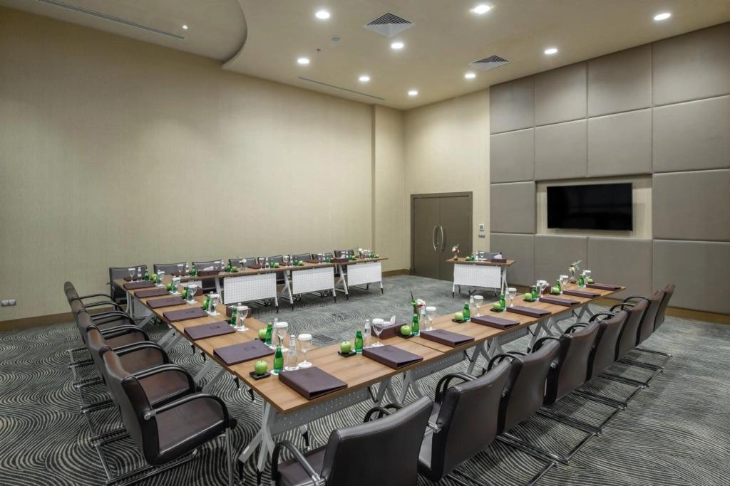 Copthorne Makkah Al Naseem 4*