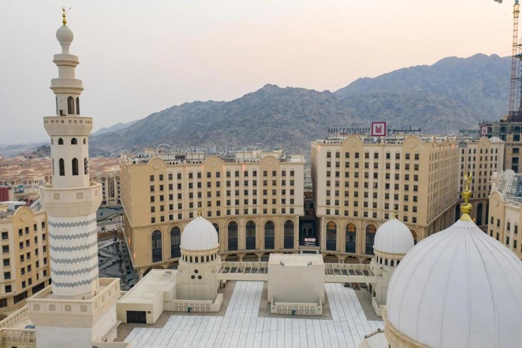 Copthorne Makkah Al Naseem 4*
