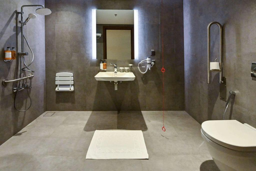 Comfort Hotel Jeddah King Road 3*