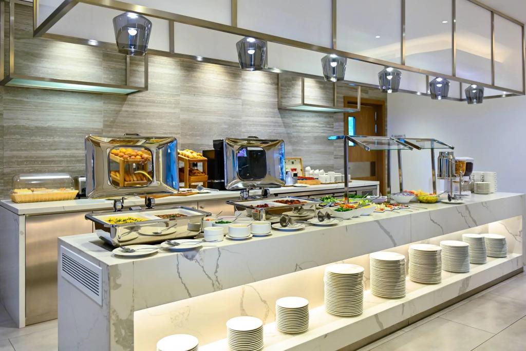 Comfort Hotel Jeddah King Road 3*
