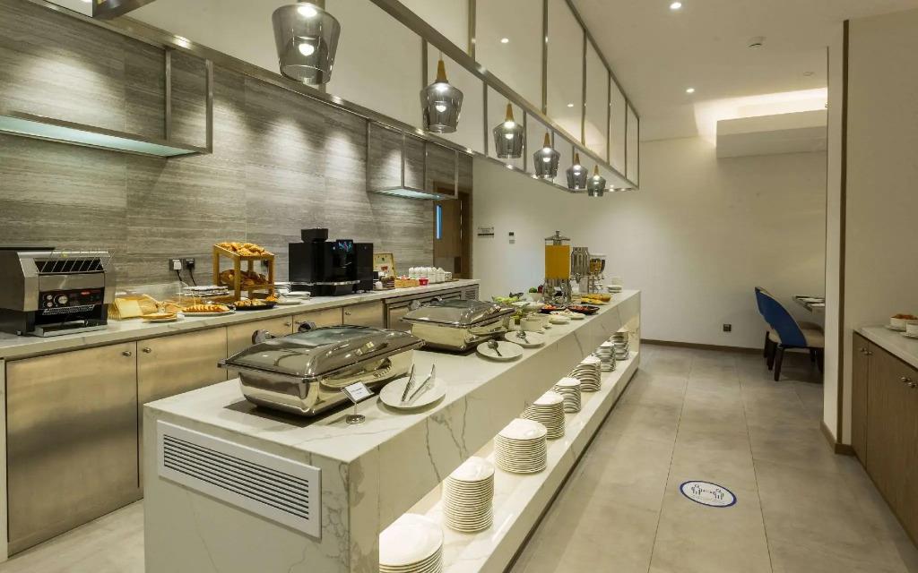 Comfort Hotel Jeddah King Road 3*