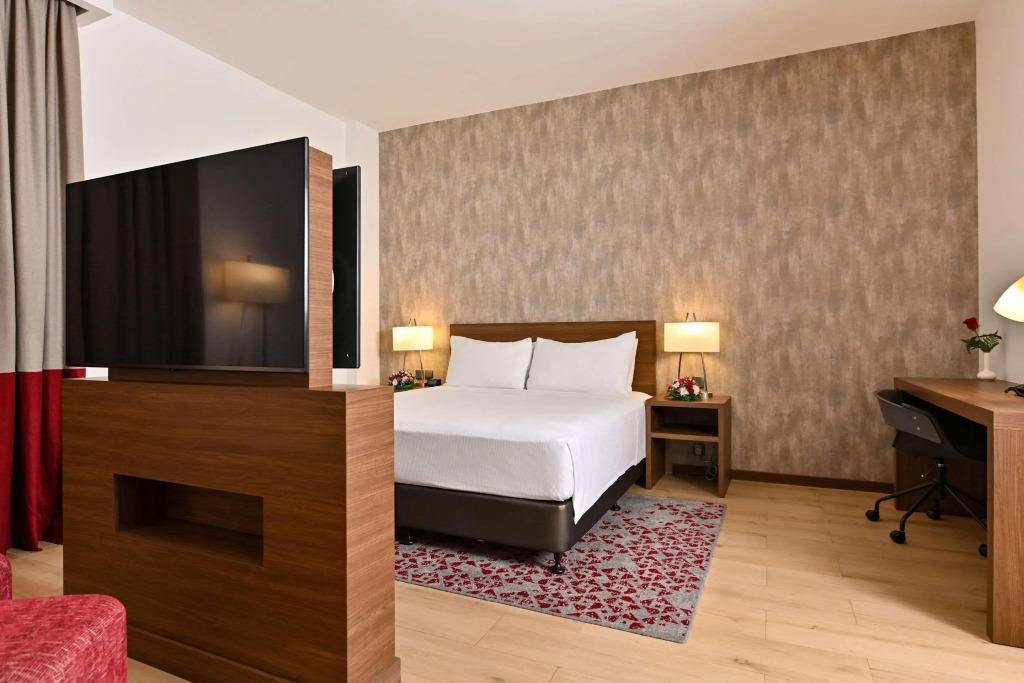 Comfort Hotel Jeddah King Road 3*