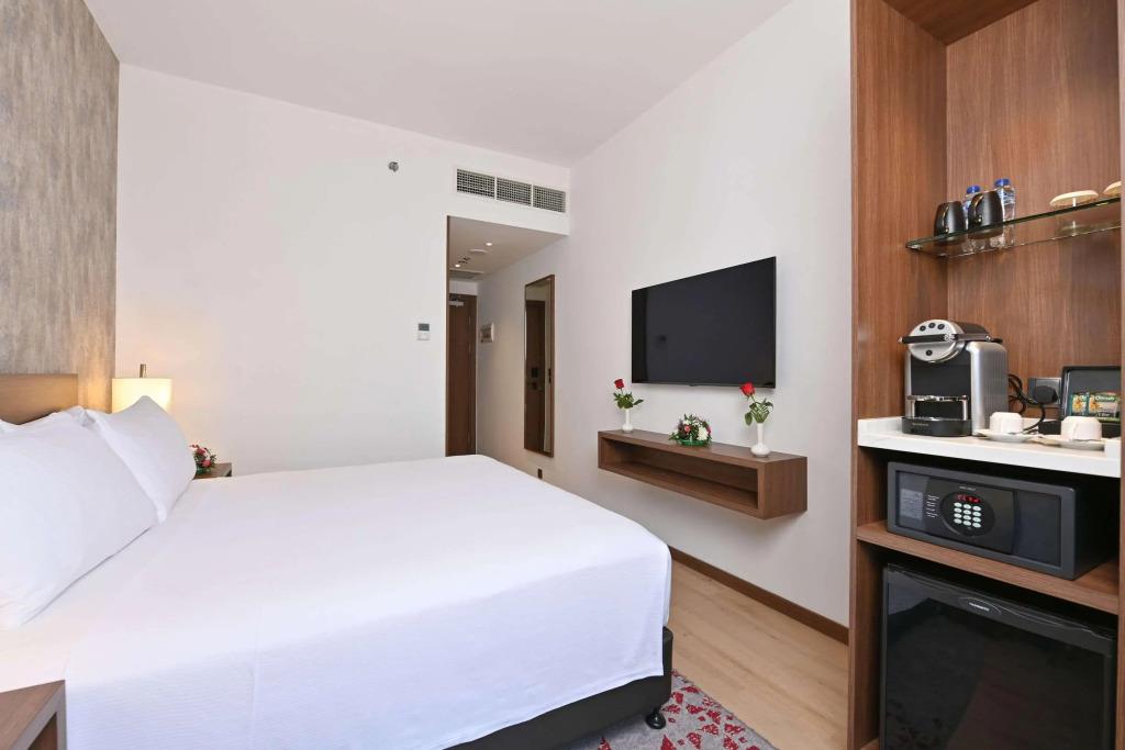 Comfort Hotel Jeddah King Road 3*
