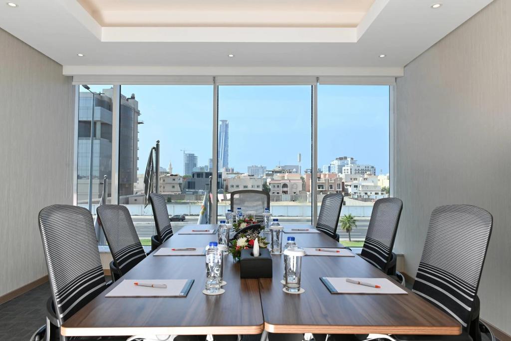 Comfort Hotel Jeddah King Road 3*