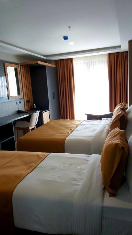 Rua World Hotel 0*