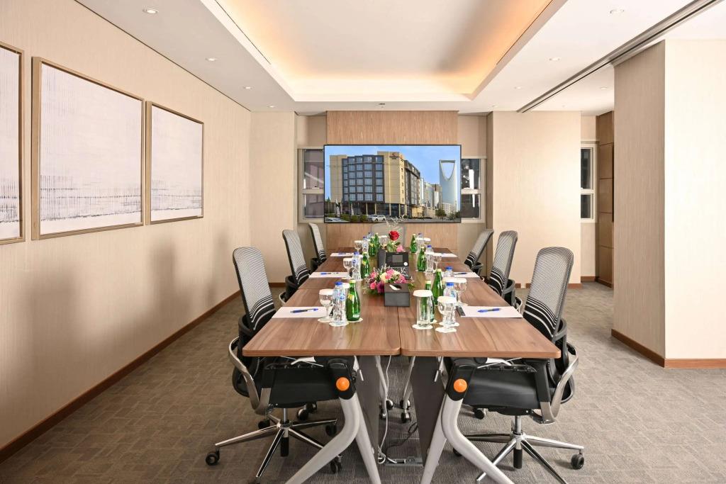 Comfort Hotel Riyadh Olaya 3*