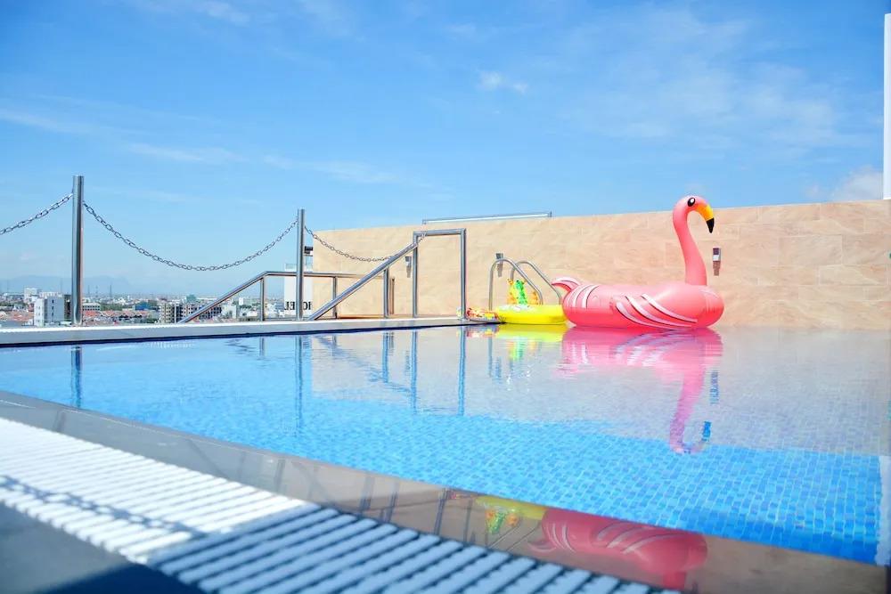 Hang Beach 0*