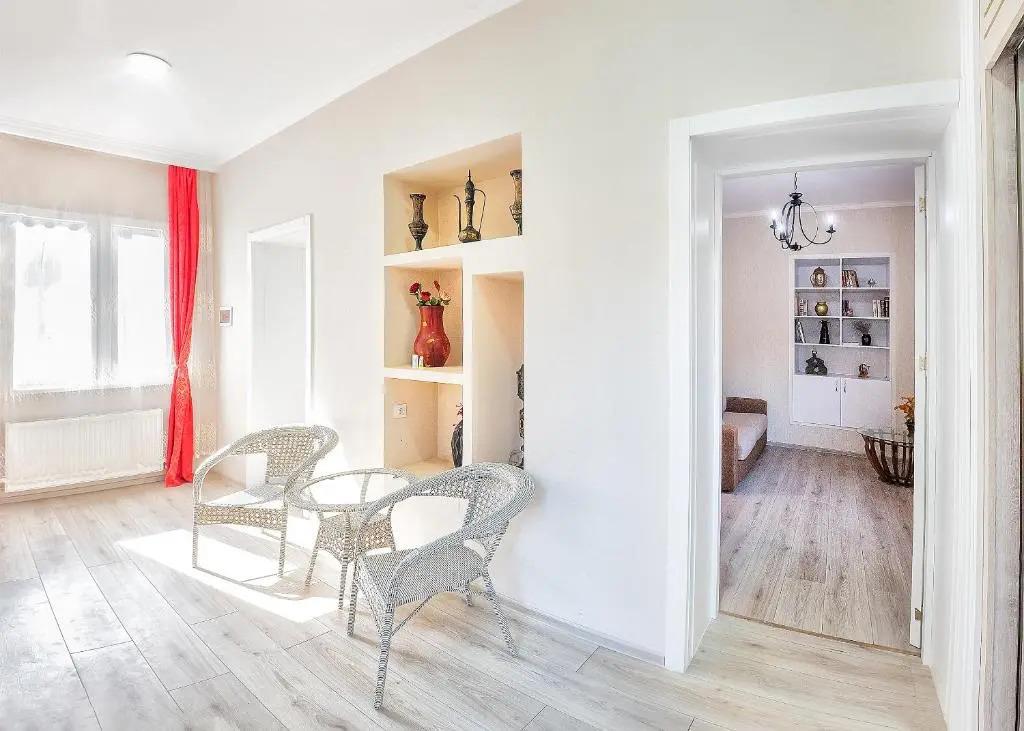 H&B apartments Izashvili 0*