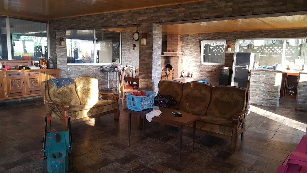 Villa Eli 0*
