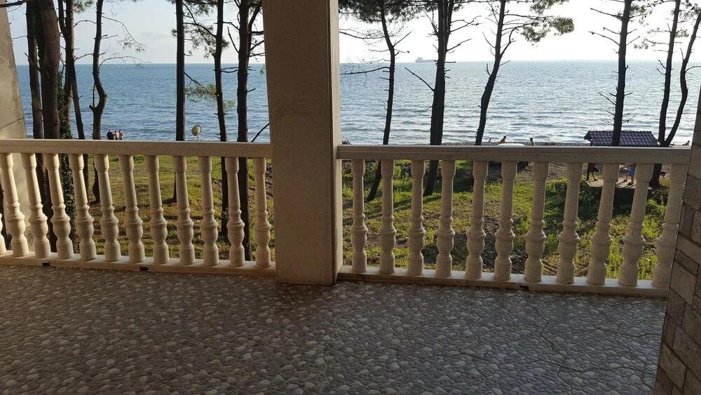 Villa Eli 0*