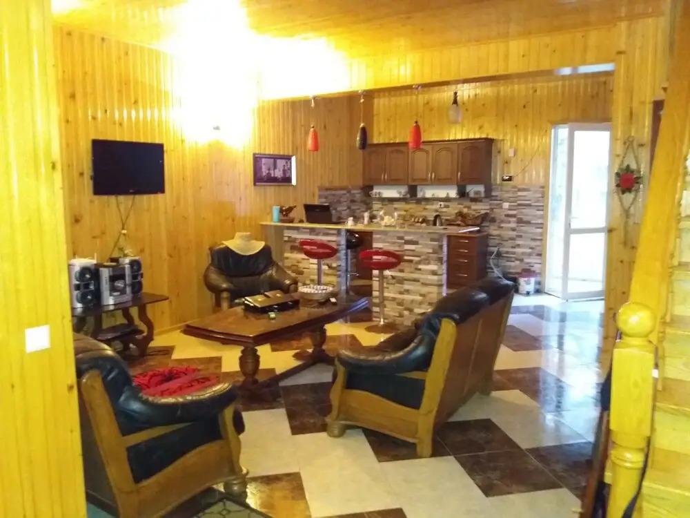 Villa Eli 0*