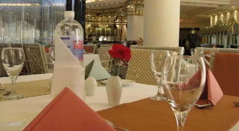 Makkah Hotel  Towers 5*