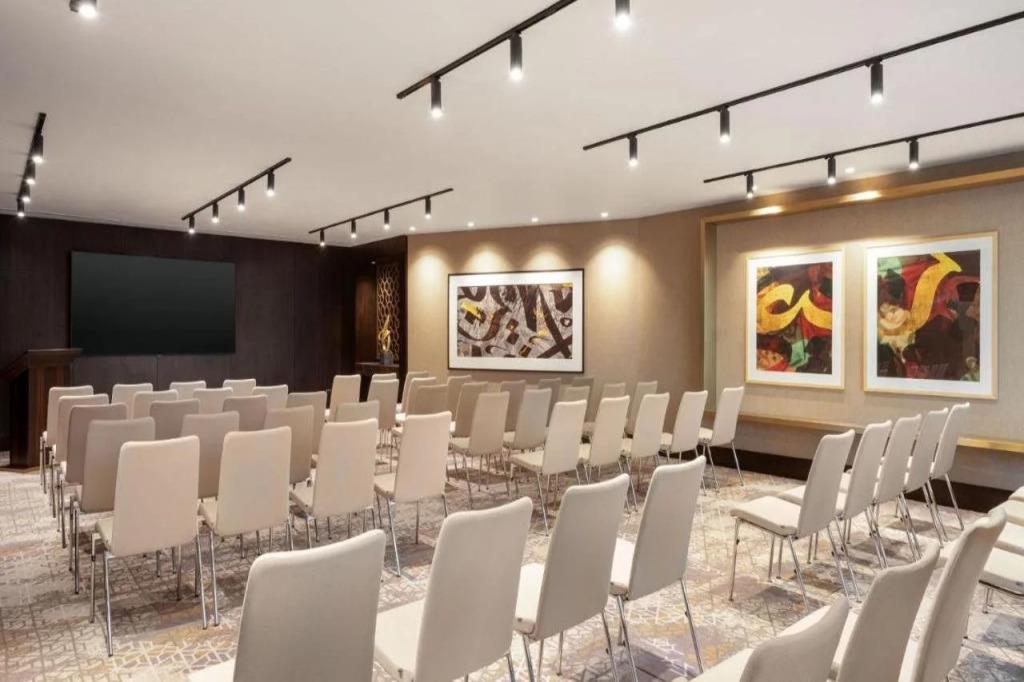 Hilton Riyadh Olaya 5*