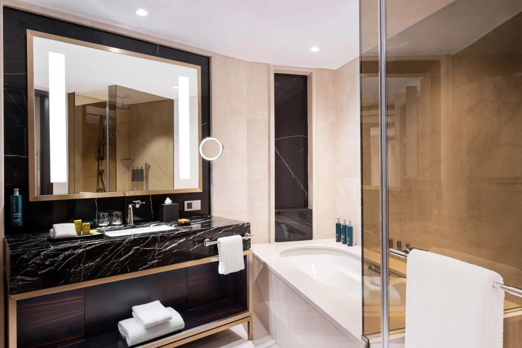 Hilton Riyadh Olaya 5*