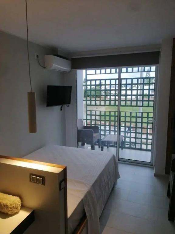 Charming and Luminous Studio in Lake 1, Tunis 0*