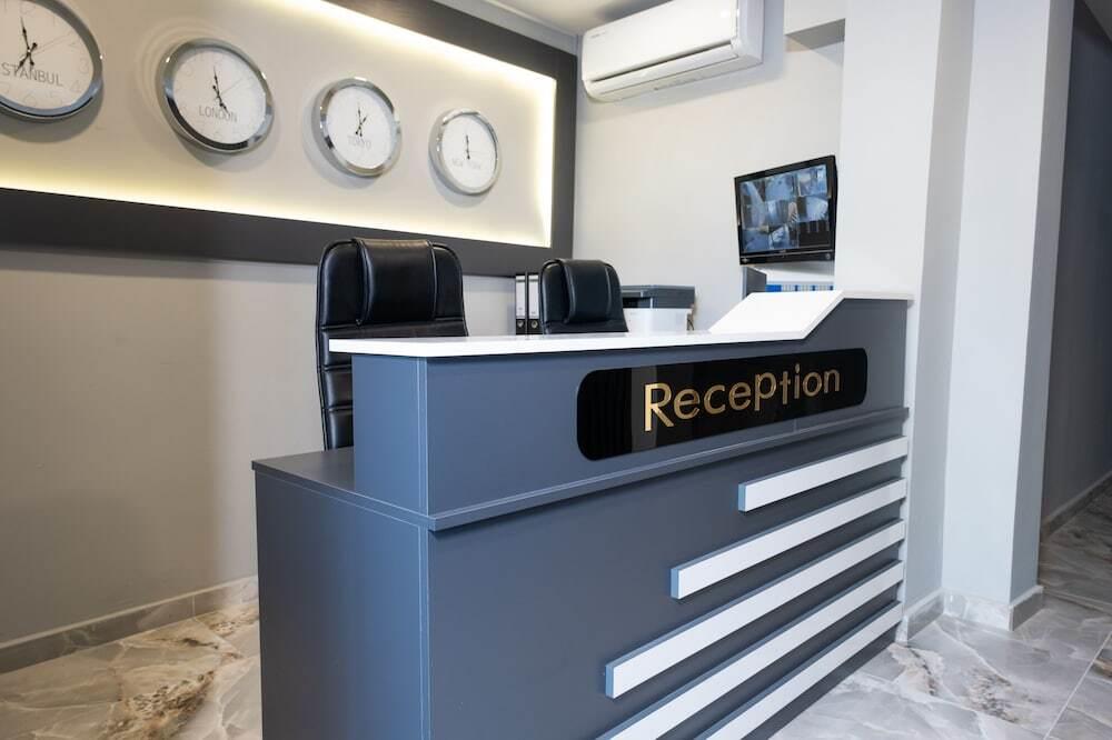 Pera Side Hotel 0*
