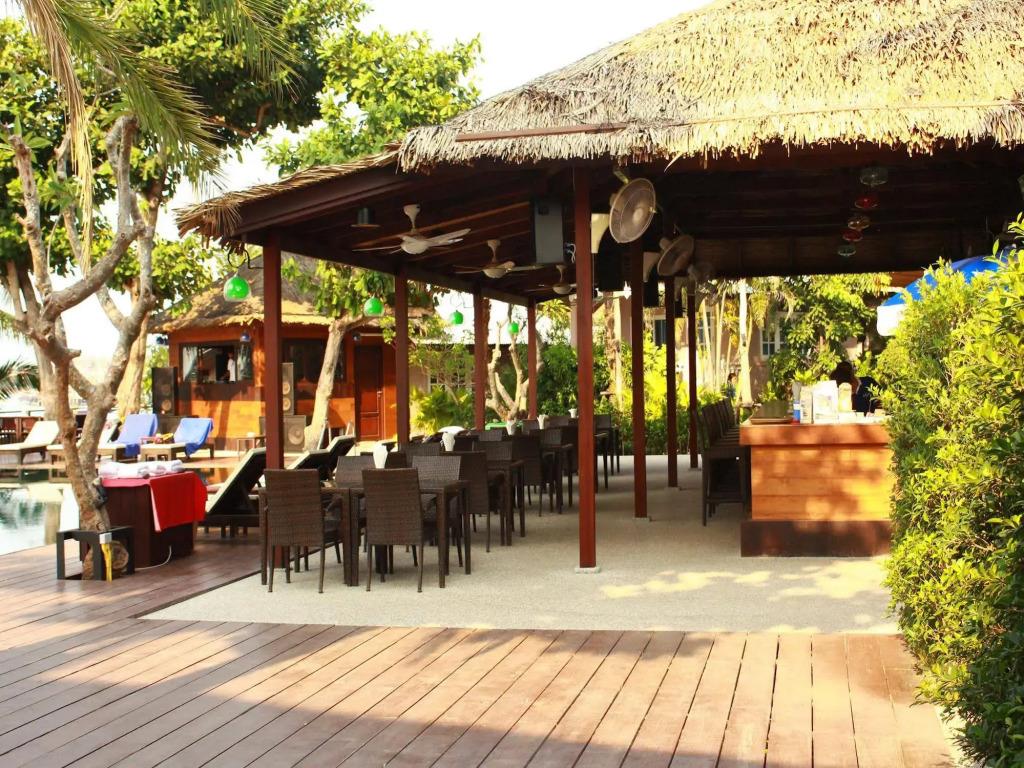 Bangrak Beach Club 3*