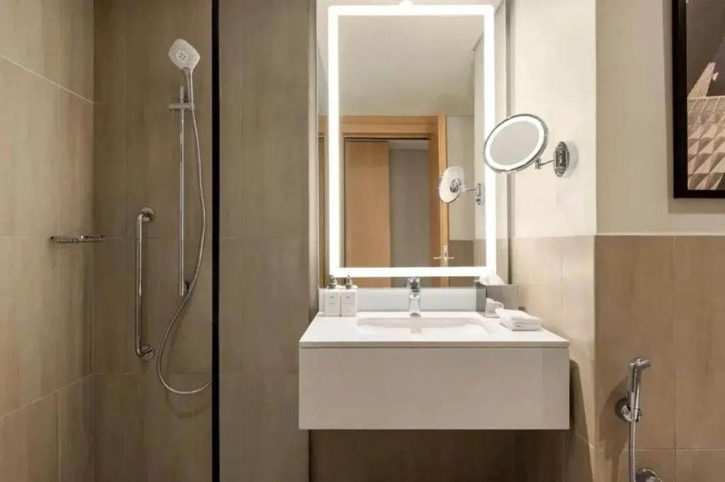 Radisson Hotel & Residence Riyadh Olaya 4*