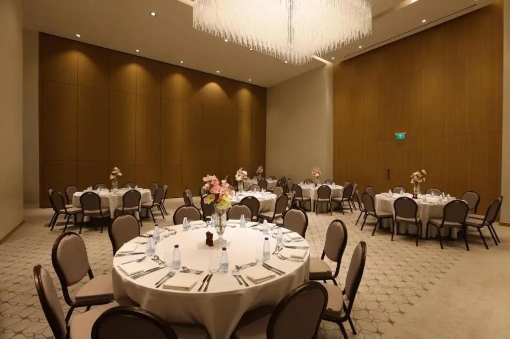 Radisson Hotel & Residence Riyadh Olaya 4*