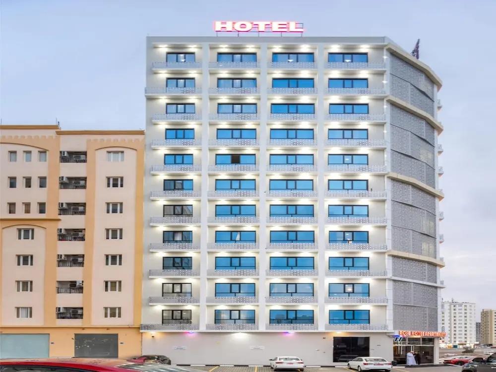 OYO Townhouse 156 Rose Hotel Apartments. 0*