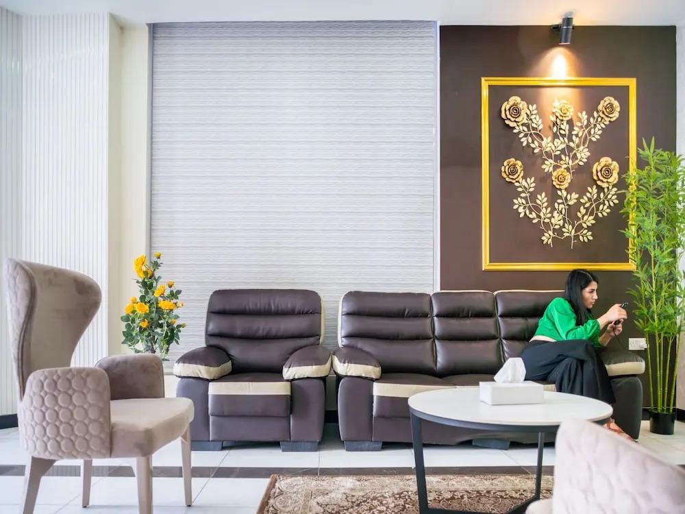 OYO Townhouse 156 Rose Hotel Apartments. 0*