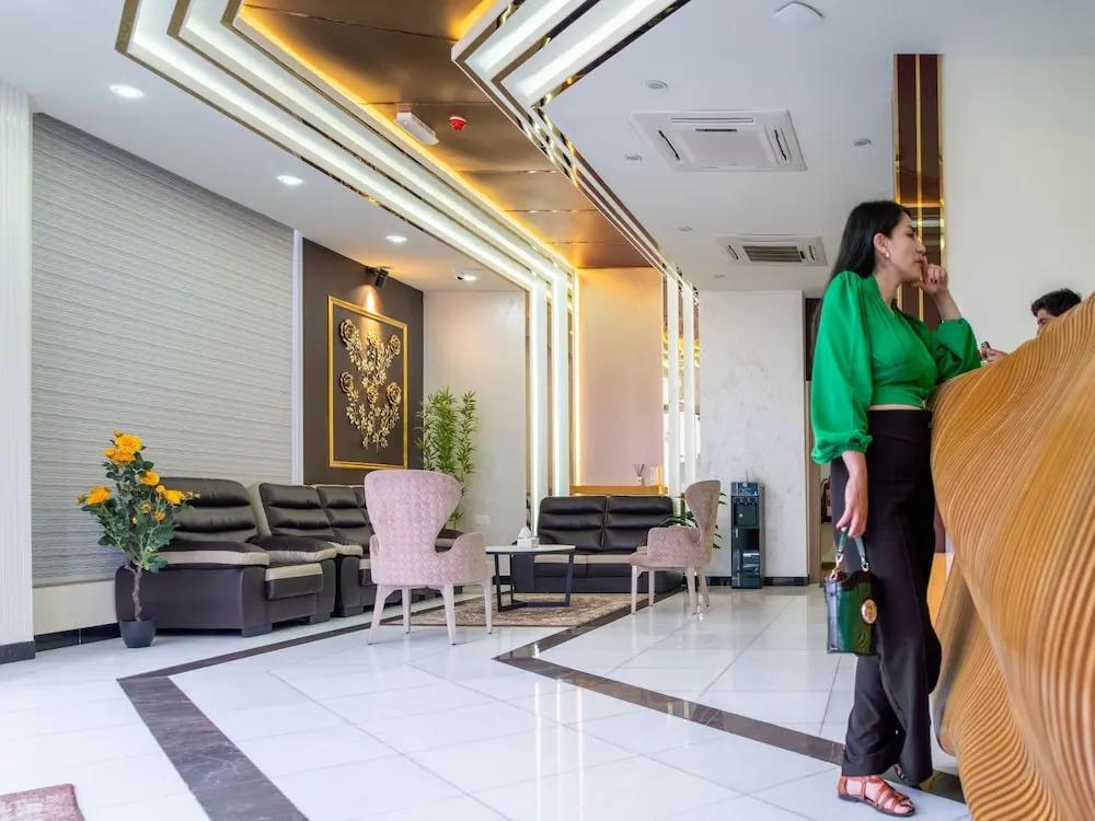 OYO Townhouse 156 Rose Hotel Apartments. 0*