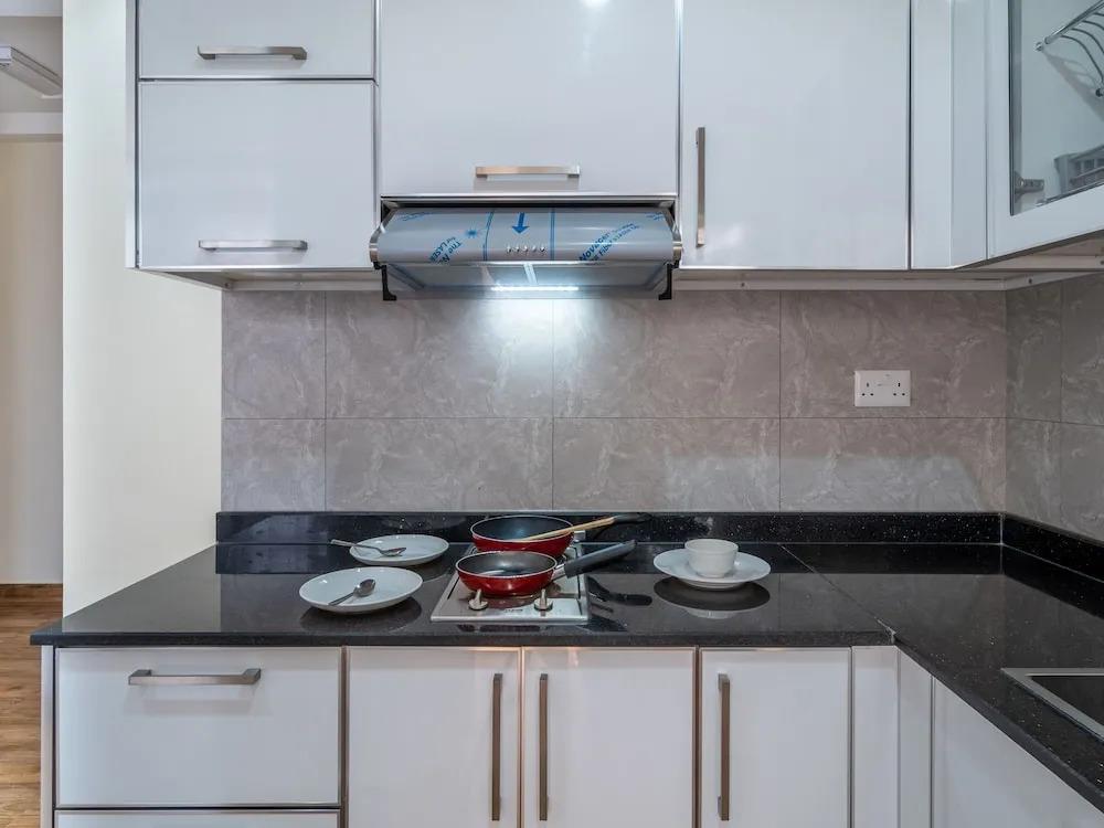 OYO Townhouse 156 Rose Hotel Apartments. 0*