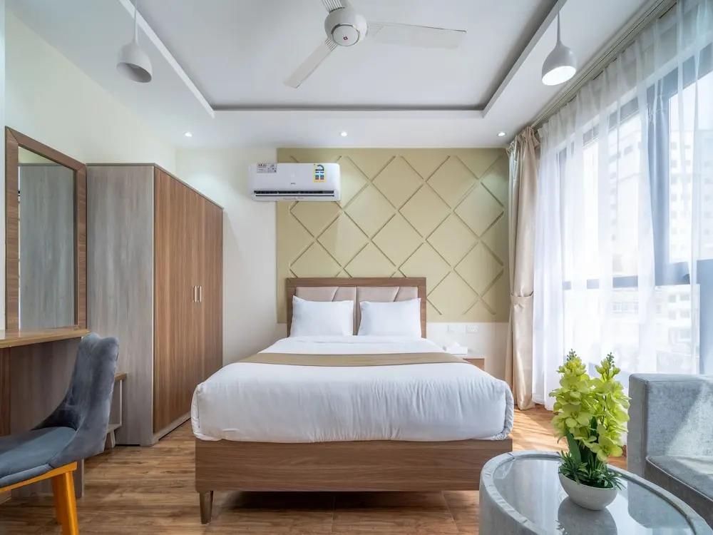 OYO Townhouse 156 Rose Hotel Apartments. 0*