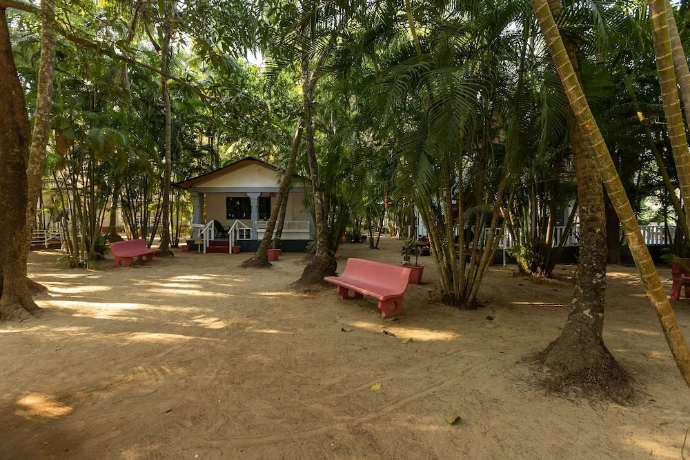 Feather Touch Hotels and Resorts Palolem 3*