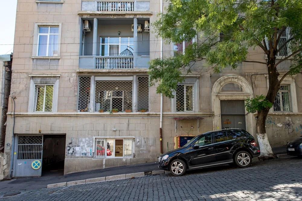 HB apartments Opera II 0*