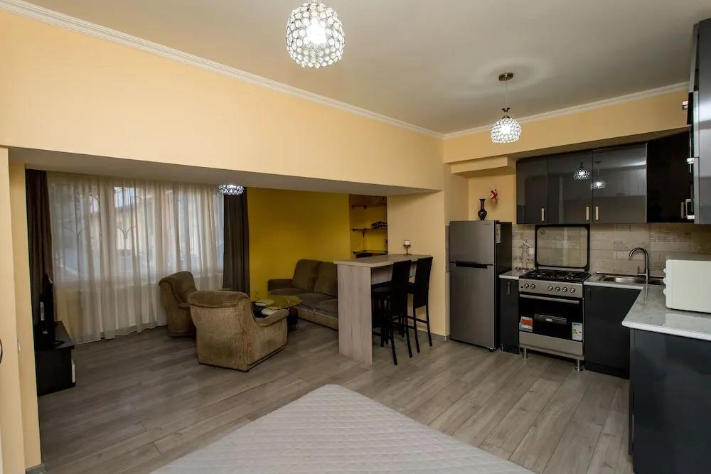 HB apartments Opera II 0*