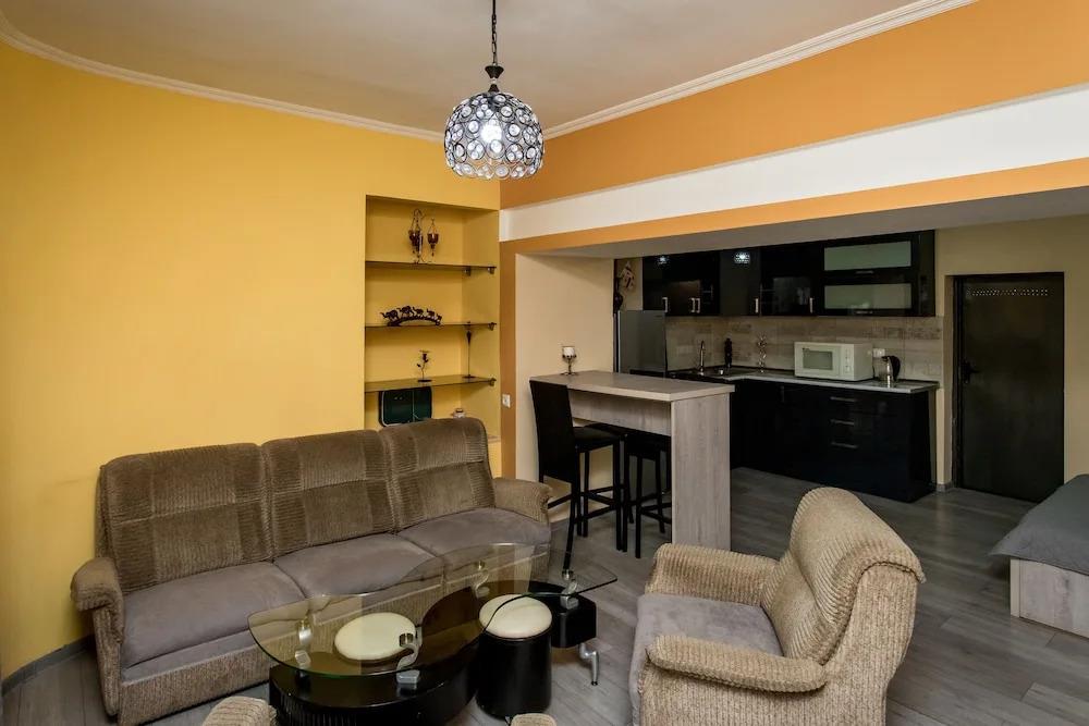 HB apartments Opera II 0*