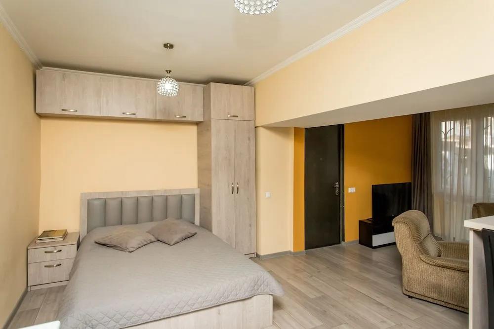 HB apartments Opera II 0*