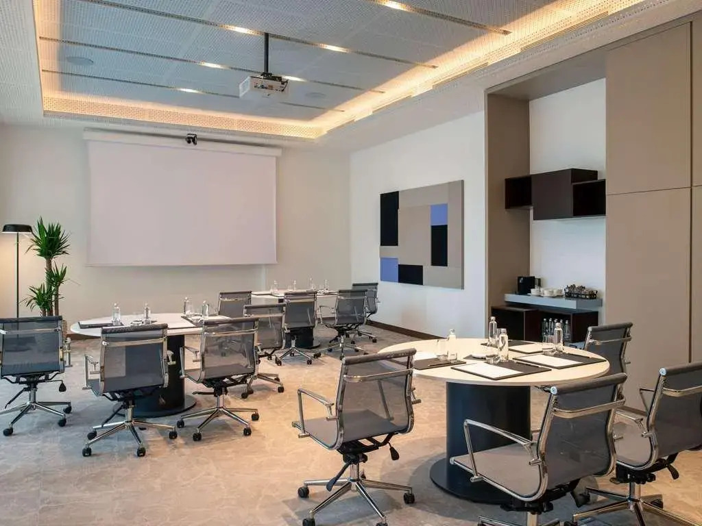 Novotel Riyadh Sahafa 4*