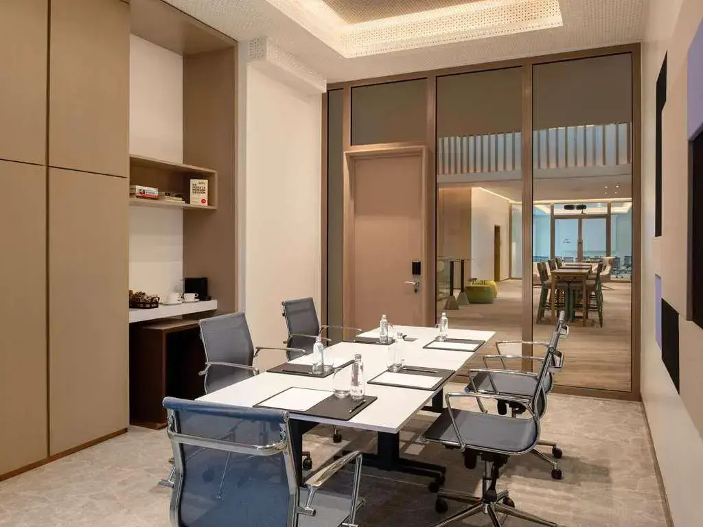 Novotel Riyadh Sahafa 4*