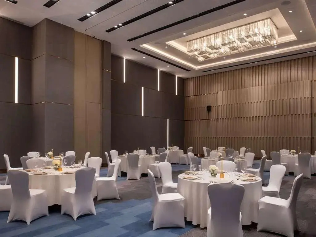 Novotel Riyadh Sahafa 4*