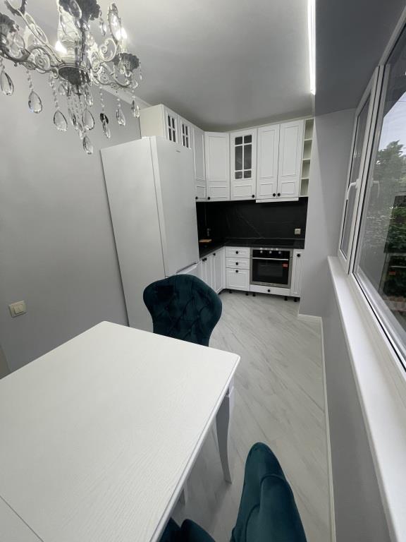 Dvukhkomnatniy Lyuks Flat 0*